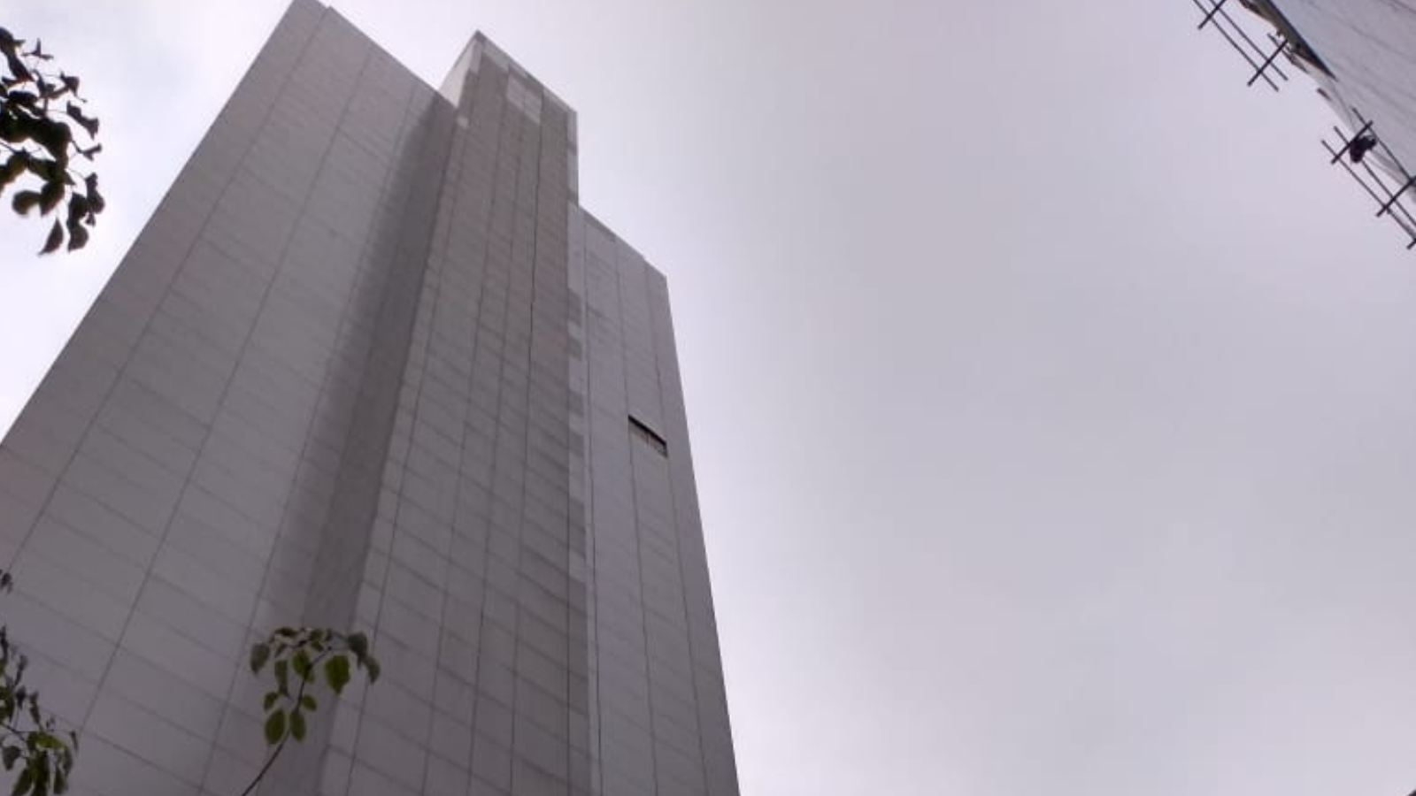 Fachada Antiga Antes do Retrofit